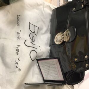 Beijo vintage Shoulder bag Gray patent with magnetic flip close/ matching wallet